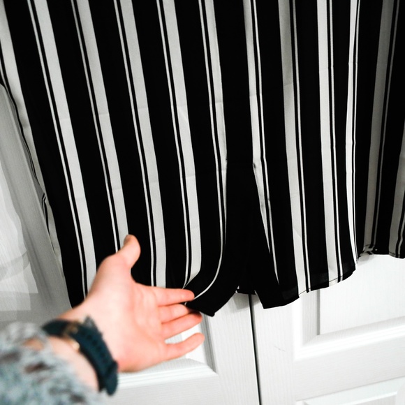 NWOT PLENTY MONK & LOU Blouse - Medium - Picture 5 of 6